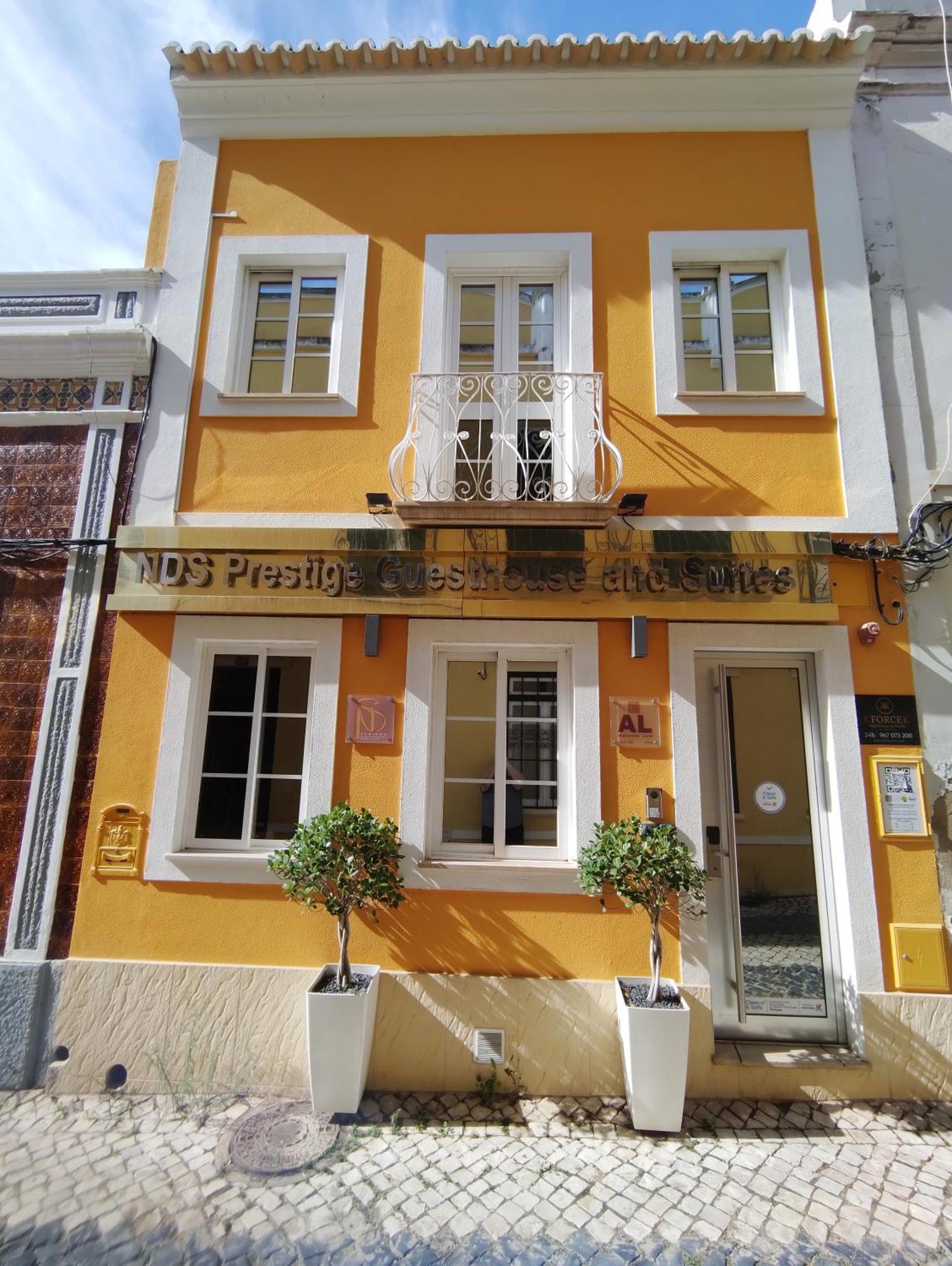 Rocha Prestige - Guest House And Suites ปอร์ติเมา ภายนอก รูปภาพ