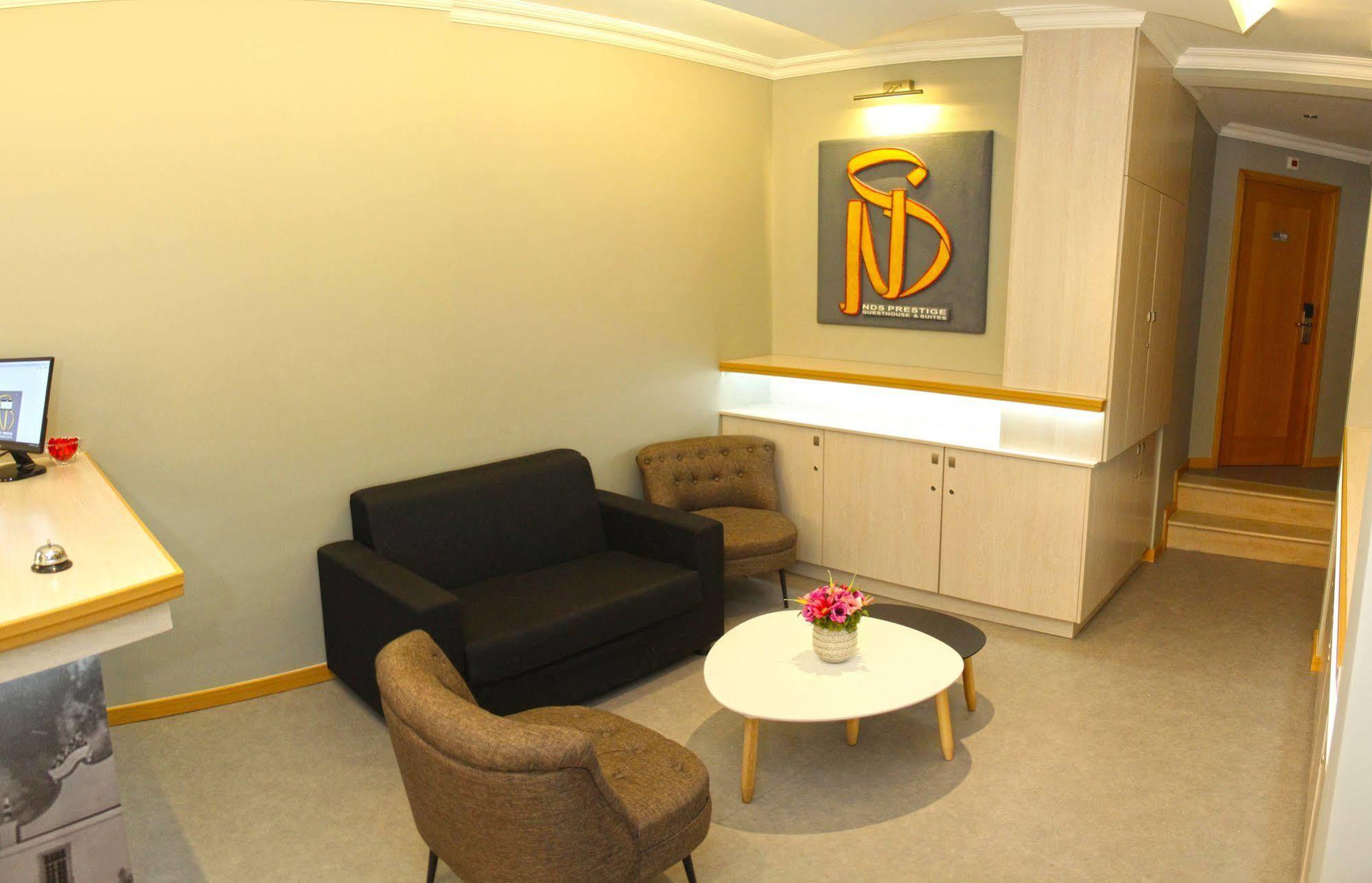 Rocha Prestige - Guest House And Suites ปอร์ติเมา ภายนอก รูปภาพ