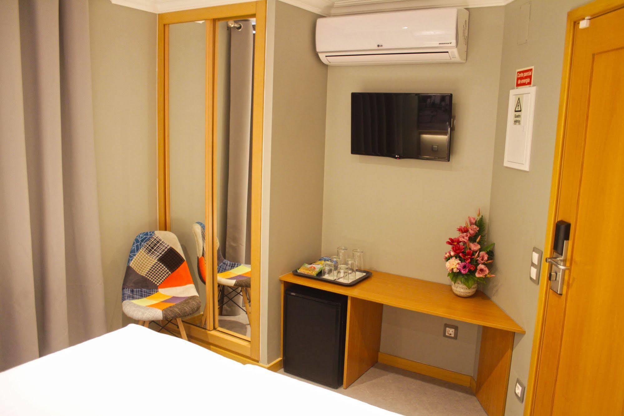 Rocha Prestige - Guest House And Suites ปอร์ติเมา ภายนอก รูปภาพ