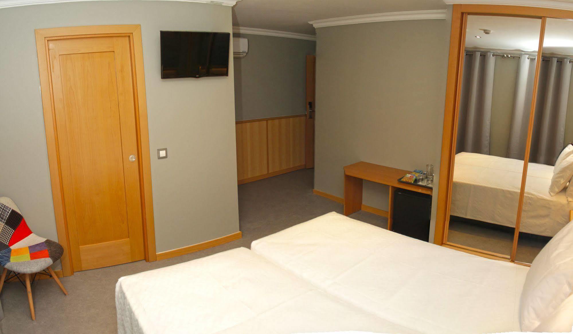 Rocha Prestige - Guest House And Suites ปอร์ติเมา ภายนอก รูปภาพ